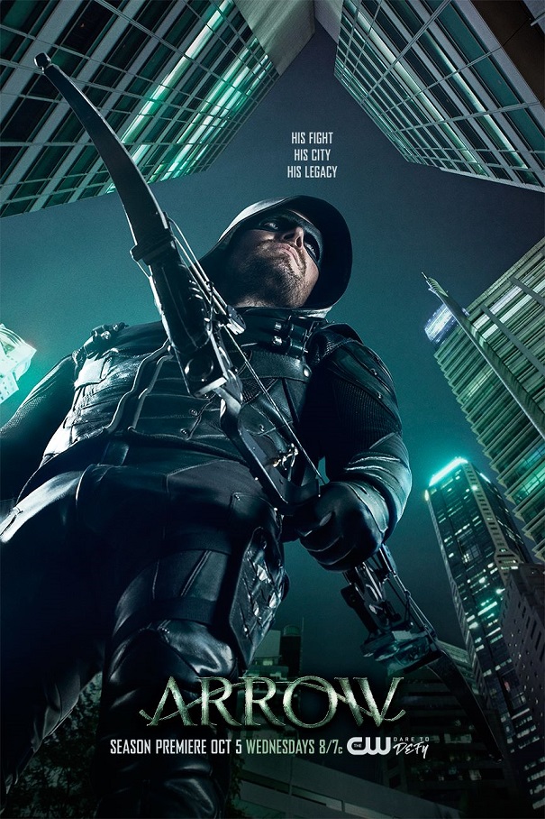 Oliver Queen op nieuwe Arrow seizoen 5 poster 